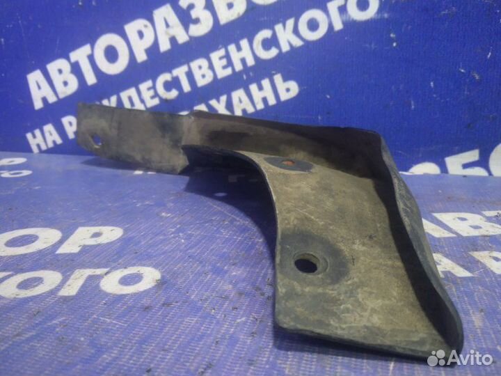 Брызговик Renault Duster кроссовер 2014