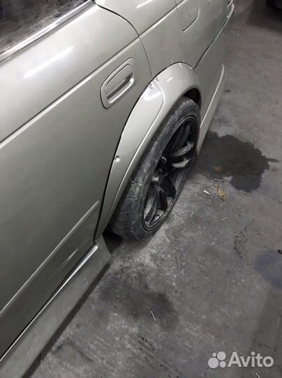 Фендеры на задние арки Toyota Mark 2, комплект