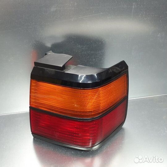 Фонарь задний наружный правый Volkswagen Passat
