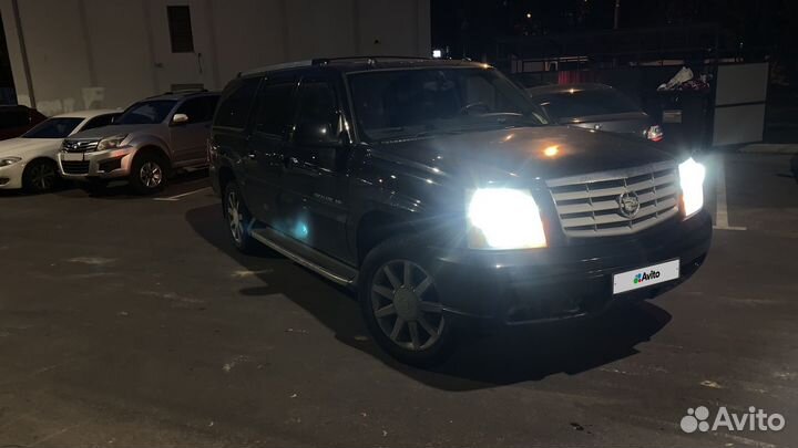 Cadillac Escalade 6 AT, 2003, 300 000 км