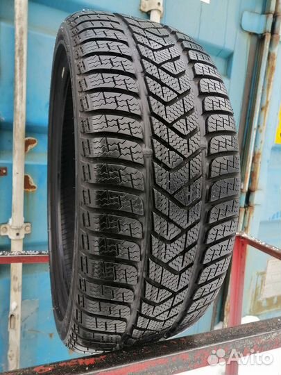 Pirelli Winter Sottozero 3 225/40 R18