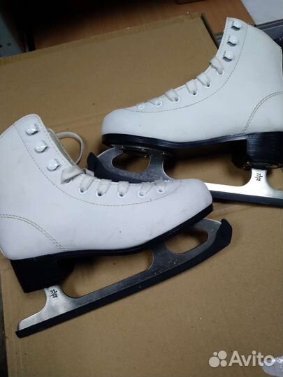 Коньки фигурные