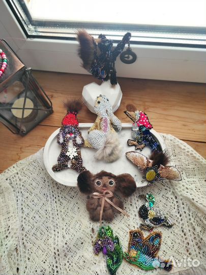 Брошь. Норка. Бисер. Наличие