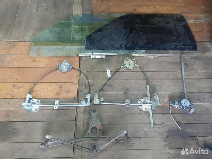 Левое переднее стекло ваз 2108-2113