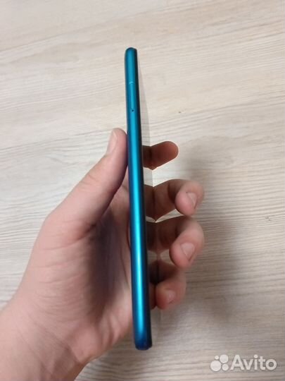 Xiaomi Mi 9, 4/64 ГБ
