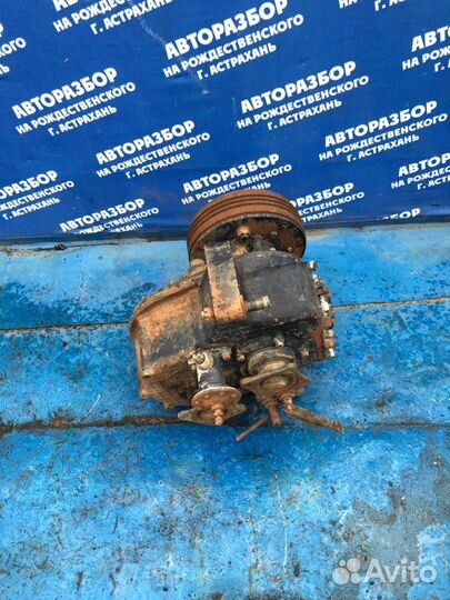 Раздаточная коробка. ЗИЛ 131 грузовой АВТОМОБИЛЬ