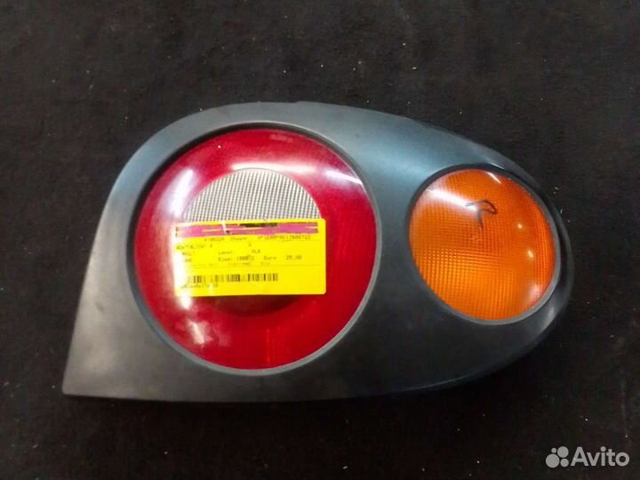 7700830098 Фонарь задний правый Renault Megane