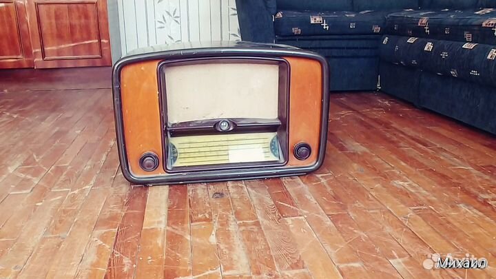 Радиоприемник ретро