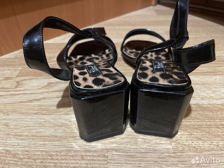 Босоножки женские 38 размер