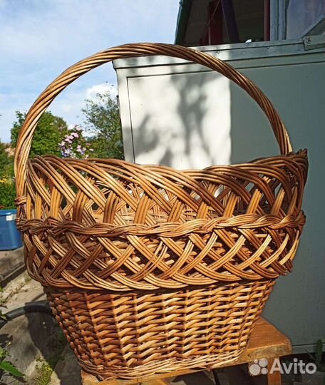 Корзина плетеная большая