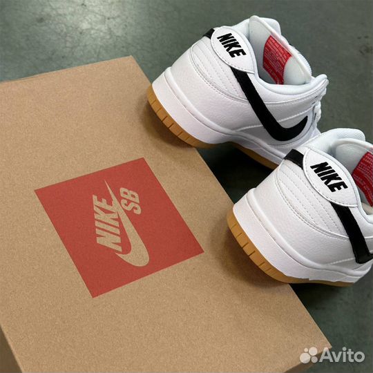 Кроссовки Nike Dunk Low Pro SB White Gum