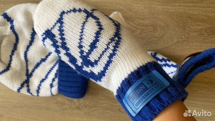 Шапка и варежки рудн