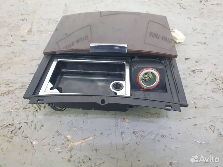 Пепельница прикуриватель Volkswagen Touareg