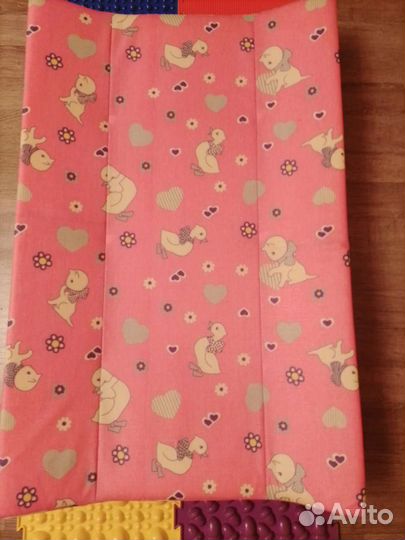 Пеленальная доска на кроватку