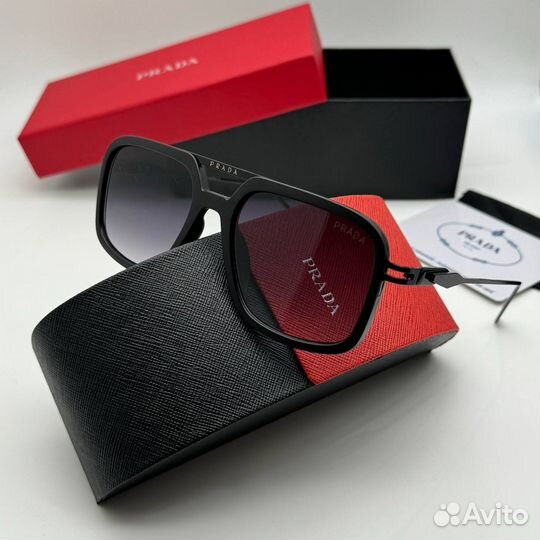 Солнцезащитные очки prada