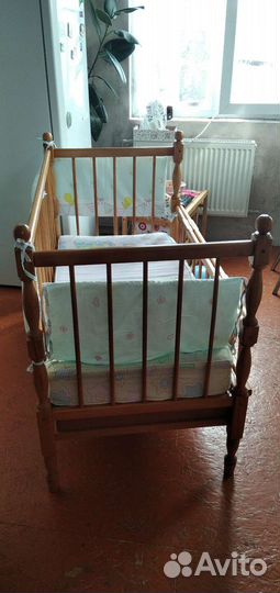 Детская кроватка