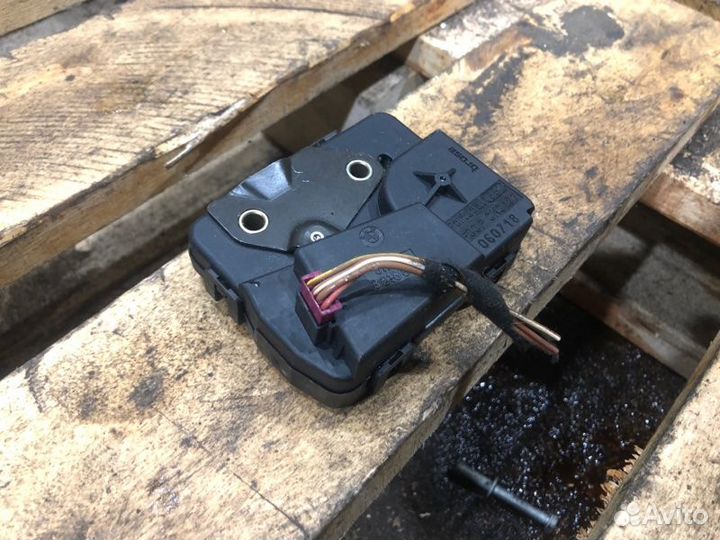 Замок стекла багажника Bmw 3 E91 N46B20 2008