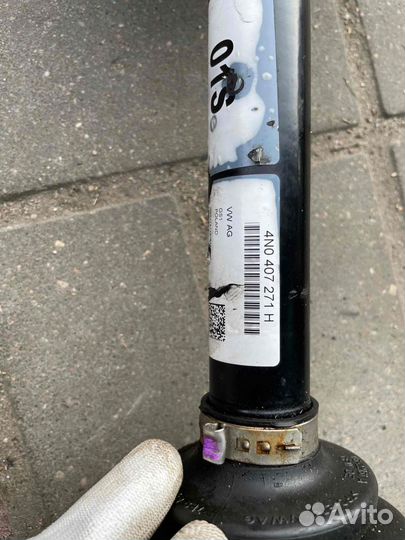 Полуось (приводной вал, шрус) Audi A6 C8 (4K)