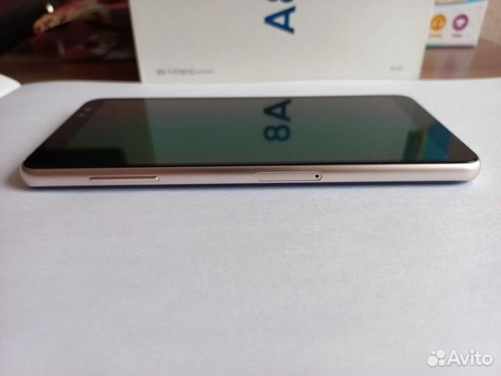 Samsung Galaxy A8 (2018), 4/32 ГБ