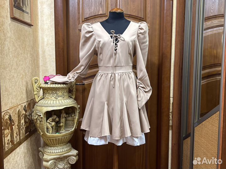 Новое платье со шнуровкой