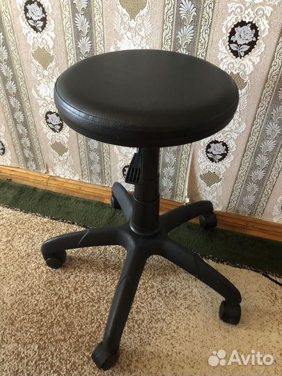 Массажная кушетка