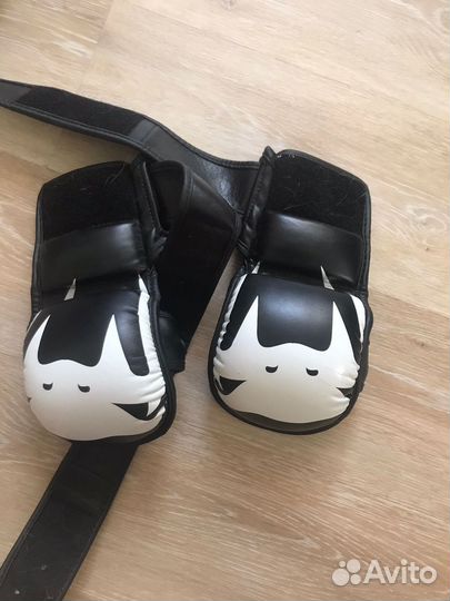 Перчатки Venum для смешанных единоборств