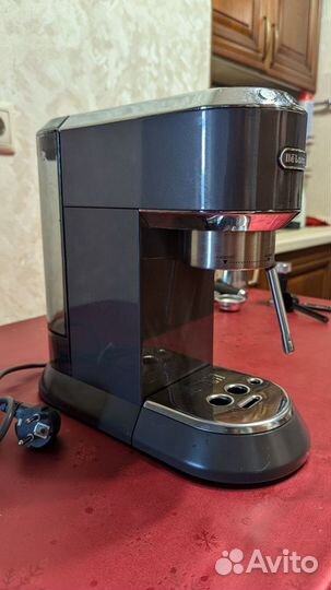 Кофеварка рожковая De'Longhi EC 885