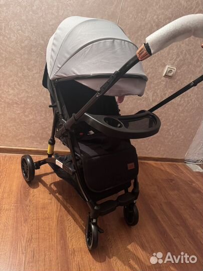 Коляска новая с перекидной ручкой