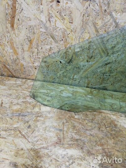 Стекло двери передней левой Peugeot 607 2002