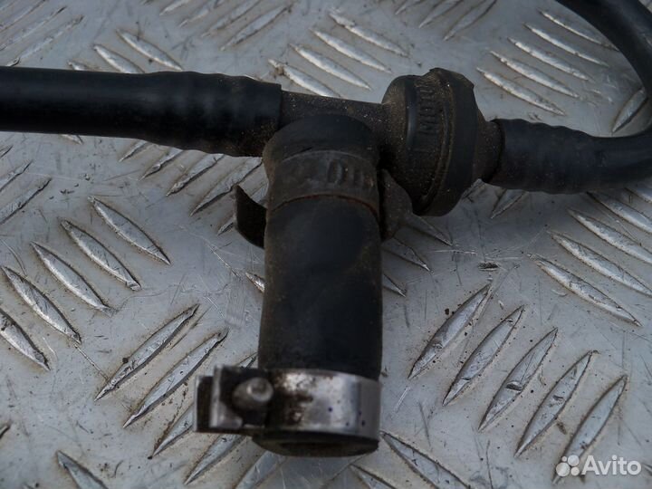 Трубка вут Audi 80 / 90 B3 2.0 PS 1989г