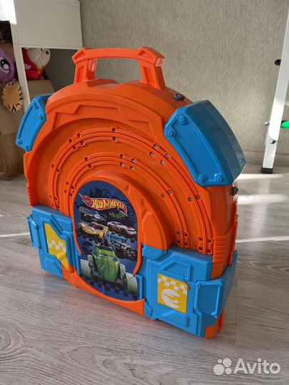 Гоночный трек hot wheels