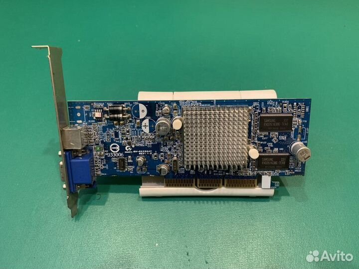 Видеокарта Gigabyte Radeon 9200 SE