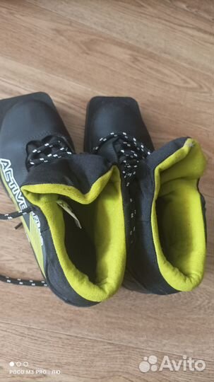 Лыжные ботинки