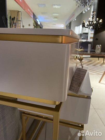 Консоль дизайнерская из Европы