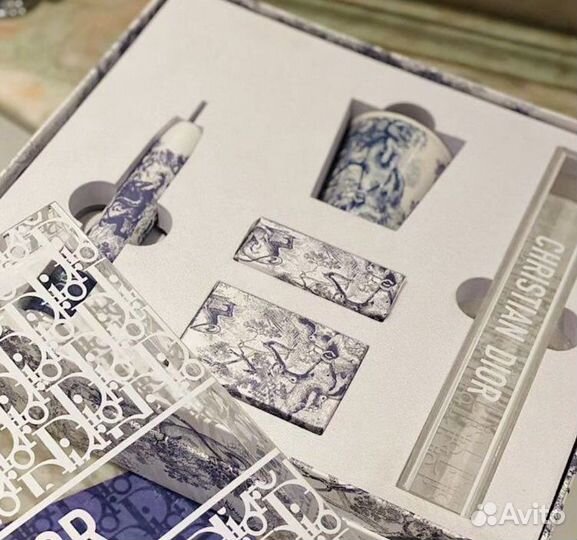 Электрическая зубная щетка dior