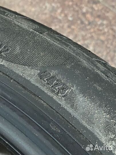 Pirelli P Zero 315/30 R22 и 285/35 R22 107Y