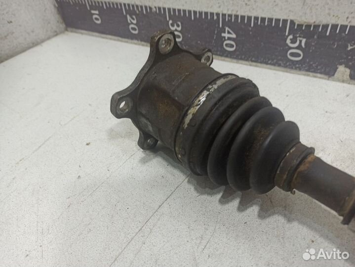 Привод передний правый