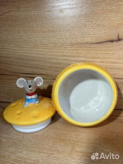 Емкости для хранения продуктов