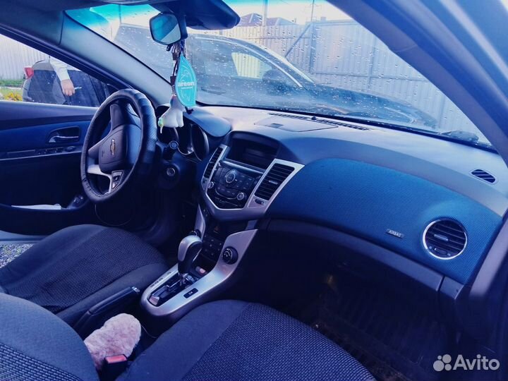 Chevrolet Cruze 1.8 AT, 2011, 194 000 км