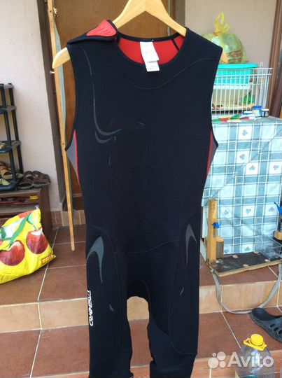 Продам легкий комбез для водных видов спорта