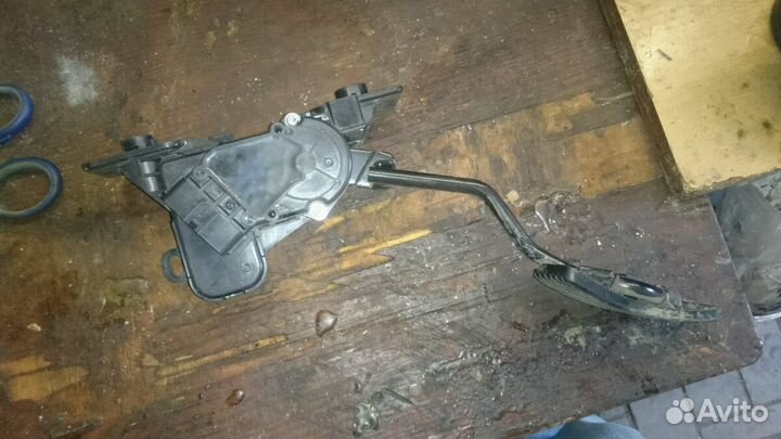 Электронная педаль газа мицубиши л 200