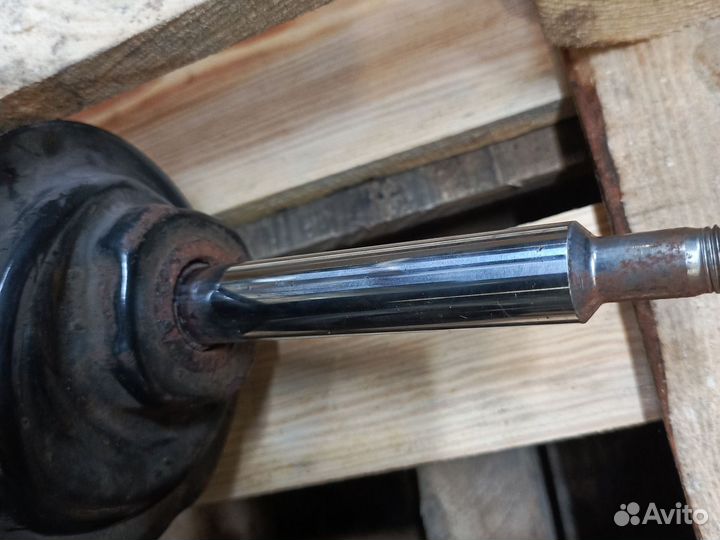 Амортизаторы задние бмв-7,е-38