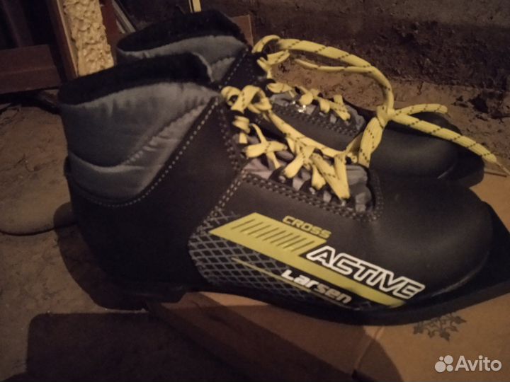 Ботинки лыжные