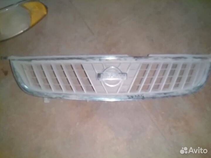 Решетка радиатора nissan sunny