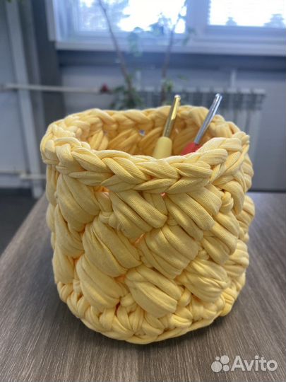 Корзиночка вязаная