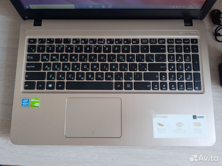 Ноутбук asus