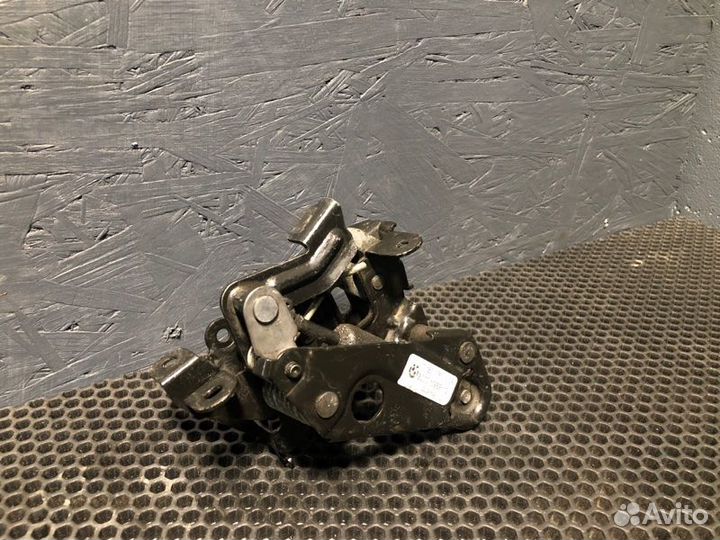 Замок капота правый Bmw 550Ix F10 N63 2010