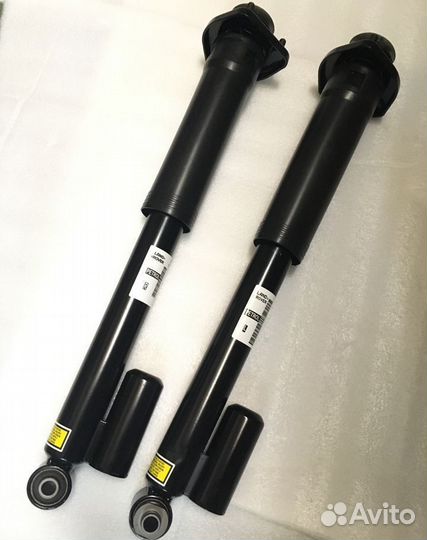 Амортизатор задний левый Range Rover L322 LR023580