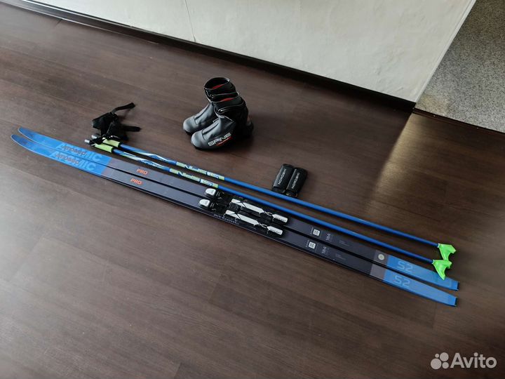 Беговые лыжи