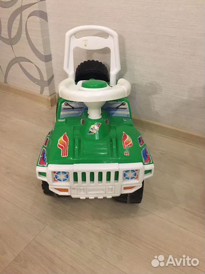 Машинка-каталка